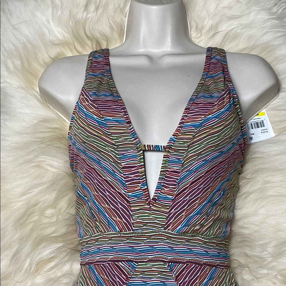 BECCA Free Spirit Plunge One-Piece Swimsuit NWT - Picture 9 of 13